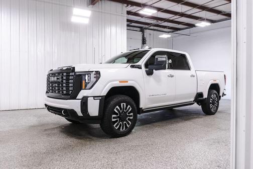 White Frost Tri-Coat 2025 GMC Sierra 2500 Denali Ultimate