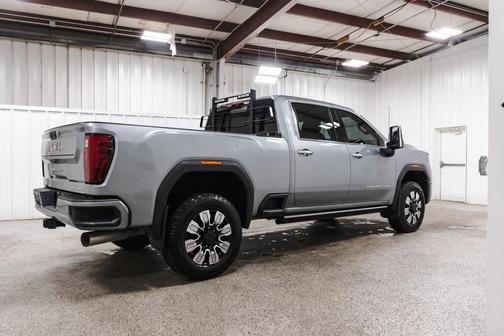 2024 GMC Sierra 2500 Denali