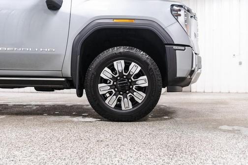 2024 GMC Sierra 2500 Denali