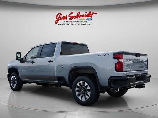 Sterling Gray Metallic 2026 Chevrolet Silverado 2500 Custom