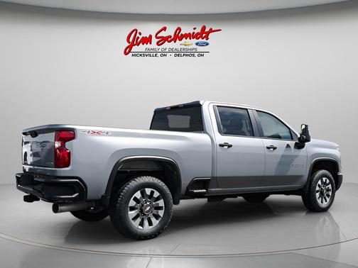 Sterling Gray Metallic 2026 Chevrolet Silverado 2500 Custom