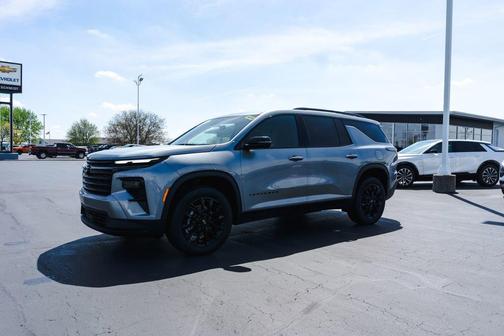 Sterling Gray Metallic 2026 Chevrolet Traverse LT