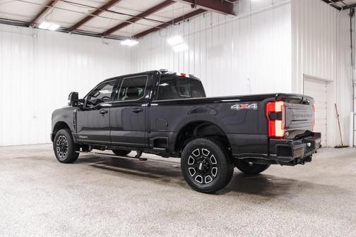2025 Ford F-250 Platinum