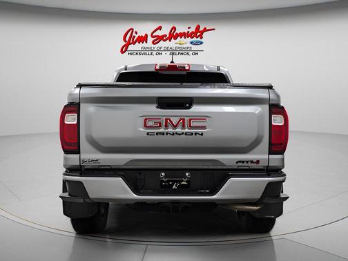Sterling 2024 GMC Canyon AT4
