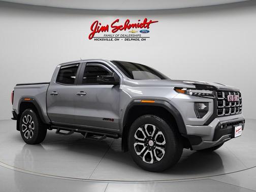 Sterling 2024 GMC Canyon AT4