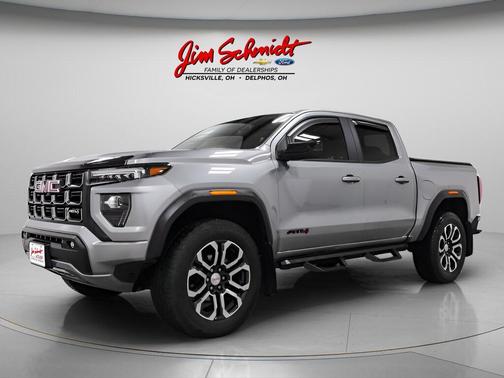 Sterling 2024 GMC Canyon AT4