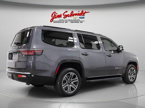 Metallic 2025 Jeep Wagoneer Series II