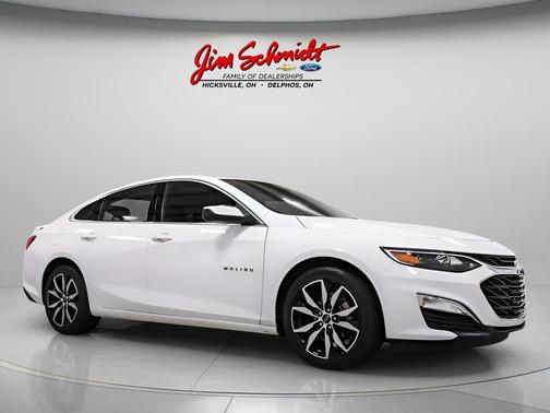 Summit White 2023 Chevrolet Malibu RS