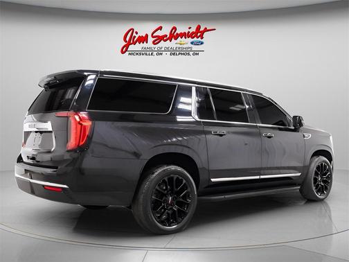 2022 GMC Yukon XL SLT