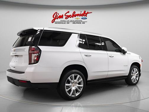 Iridescent Pearl Tricoat 2024 Chevrolet Tahoe High Country