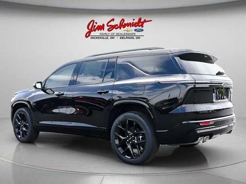 Mosaic Black Metallic 2026 Chevrolet Traverse RS