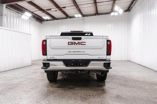 2024 GMC Sierra 2500 SLT