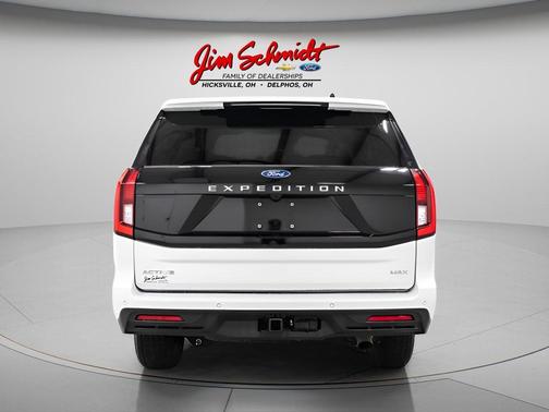 Oxford White 2025 Ford Expedition Max Active