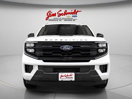 Oxford White 2025 Ford Expedition Max Active