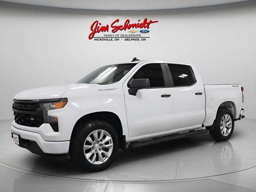 Summit White 2022 Chevrolet Silverado 1500 Custom