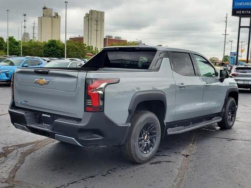 2025 Chevrolet Silverado EV LT