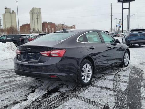 2022 Chevrolet Malibu FWD LT
