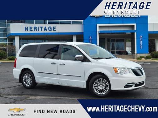 Bright White Clearcoat 2015 Chrysler Town & Country Touring-L