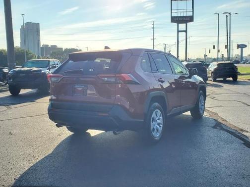 2023 Toyota RAV4 LE