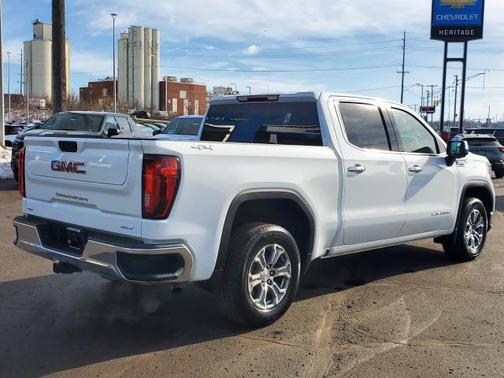 2024 GMC Sierra 1500 SLT
