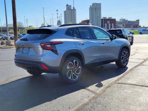 Sterling Gray Metallic 2026 Chevrolet Trax FWD 2RS