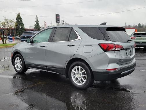 Sterling Gray Metallic 2024 Chevrolet Equinox 1LT