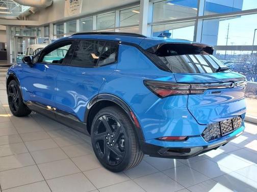 2025 Chevrolet Equinox EV RS