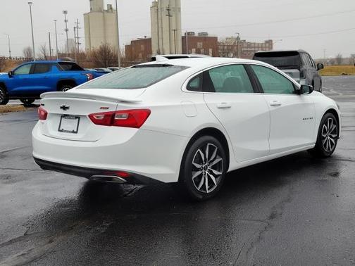 2023 Chevrolet Malibu FWD RS