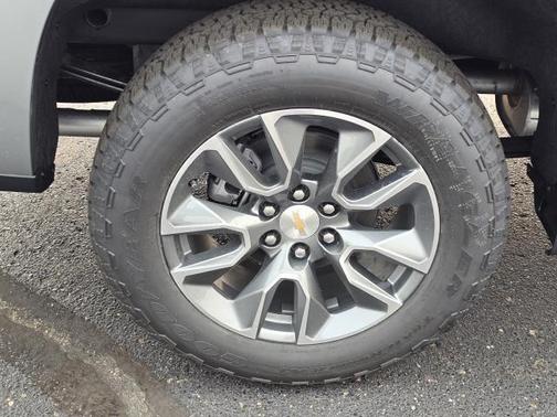 Sterling Gray Metallic 2026 Chevrolet Silverado 1500 LT