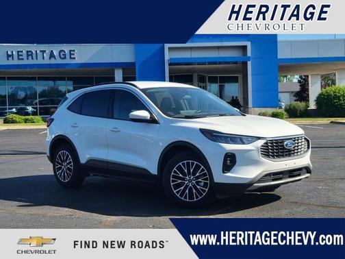 Star White Metallic Tri-Coat 2023 Ford Escape PHEV Base
