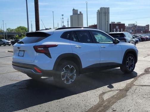 Summit White 2026 Chevrolet Trax LT