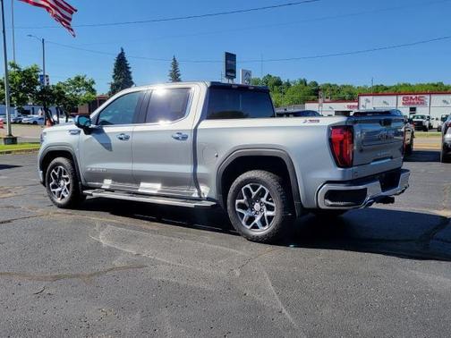 Sterling Metallic 2023 GMC Sierra 1500 SLT