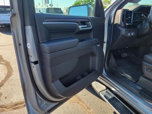 Sterling Metallic 2023 GMC Sierra 1500 SLT