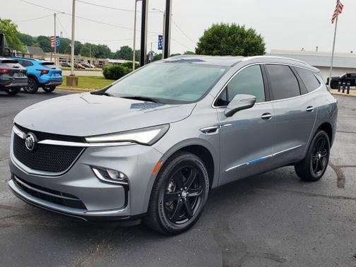 2023 Buick Enclave Essence AWD