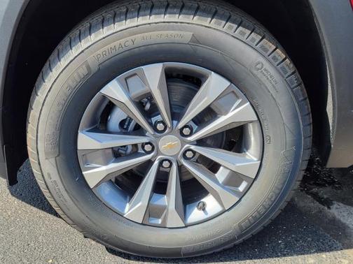 Radiant Red Tintcoat 2026 Chevrolet Equinox 1LT