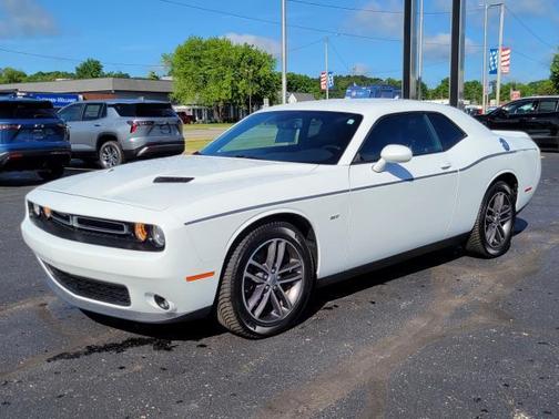 White Knuckle Clearcoat 2018 Dodge Challenger GT