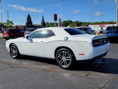 White Knuckle Clearcoat 2018 Dodge Challenger GT