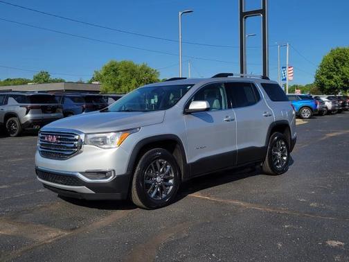 Quicksilver Metallic 2019 GMC Acadia SLT-1