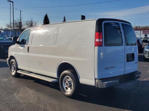 2022 GMC Savana 2500 Work Van