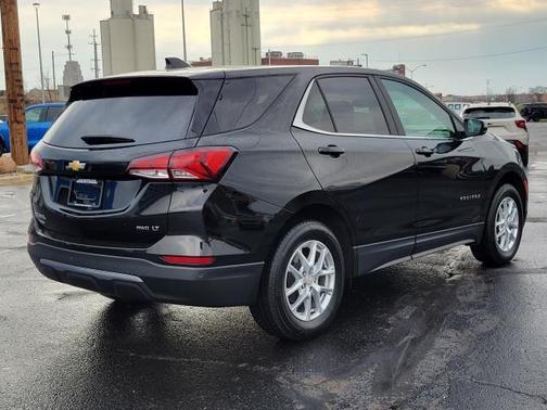 Mosaic Black Metallic 2024 Chevrolet Equinox 1LT