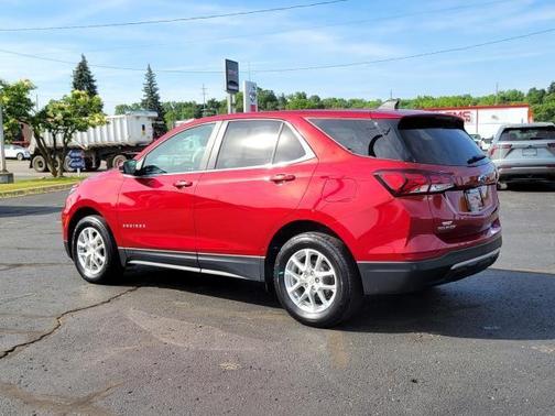 Radiant Red Tintcoat 2024 Chevrolet Equinox 1LT