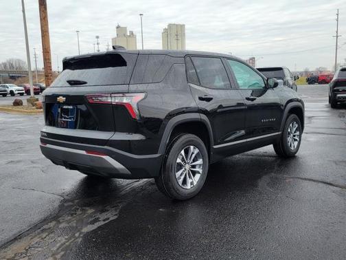 Mosaic Black Metallic 2026 Chevrolet Equinox 1LT