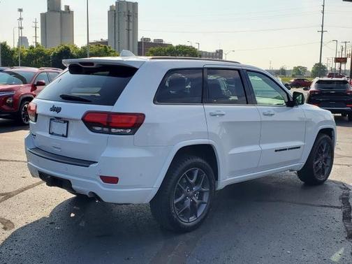 2021 Jeep Grand Cherokee 80th Anniversary 4X4