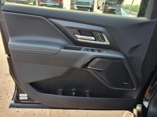 2025 Chevrolet Silverado EV LT