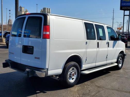 2022 GMC Savana 2500 Work Van