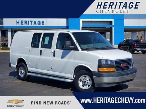 2022 GMC Savana 2500 Work Van