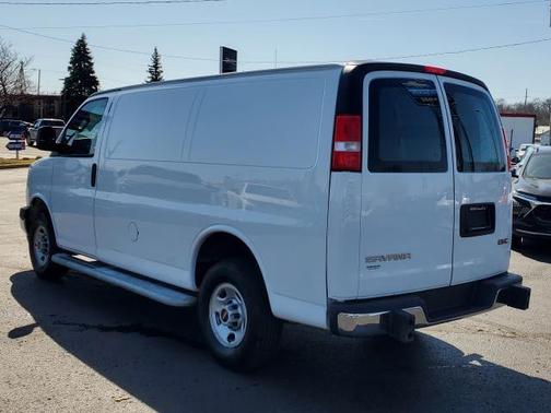 2022 GMC Savana 2500 Work Van