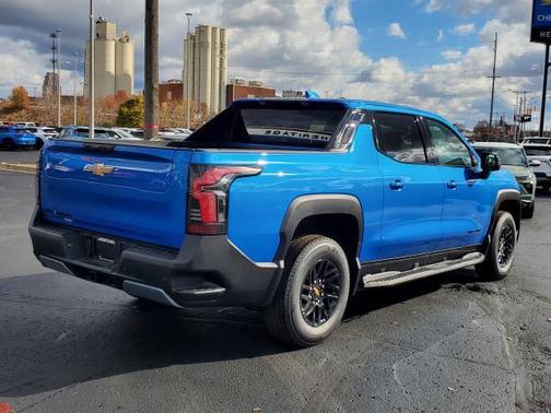 2025 Chevrolet Silverado EV LT
