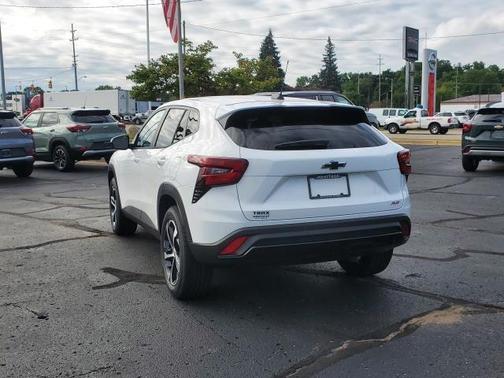 2025 Chevrolet Trax FWD 1RS