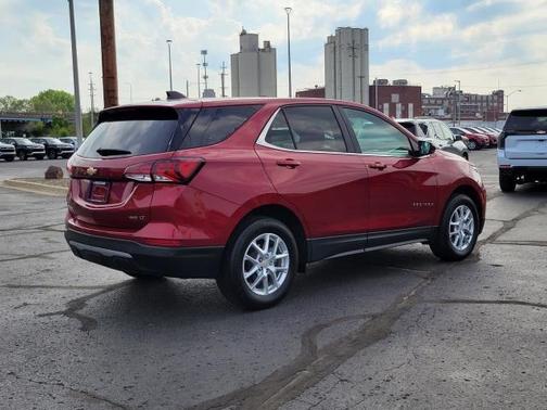 Radiant Red Tintcoat 2024 Chevrolet Equinox 1LT